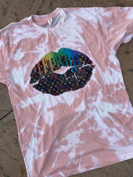 Lv Paint drip lips Bleach tee